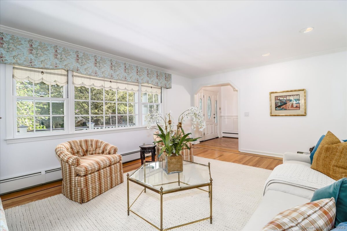 Stamford, Connecticut 06903, United States, 4 Bedrooms Bedrooms, ,3 BathroomsBathrooms,Residential,Active,227666