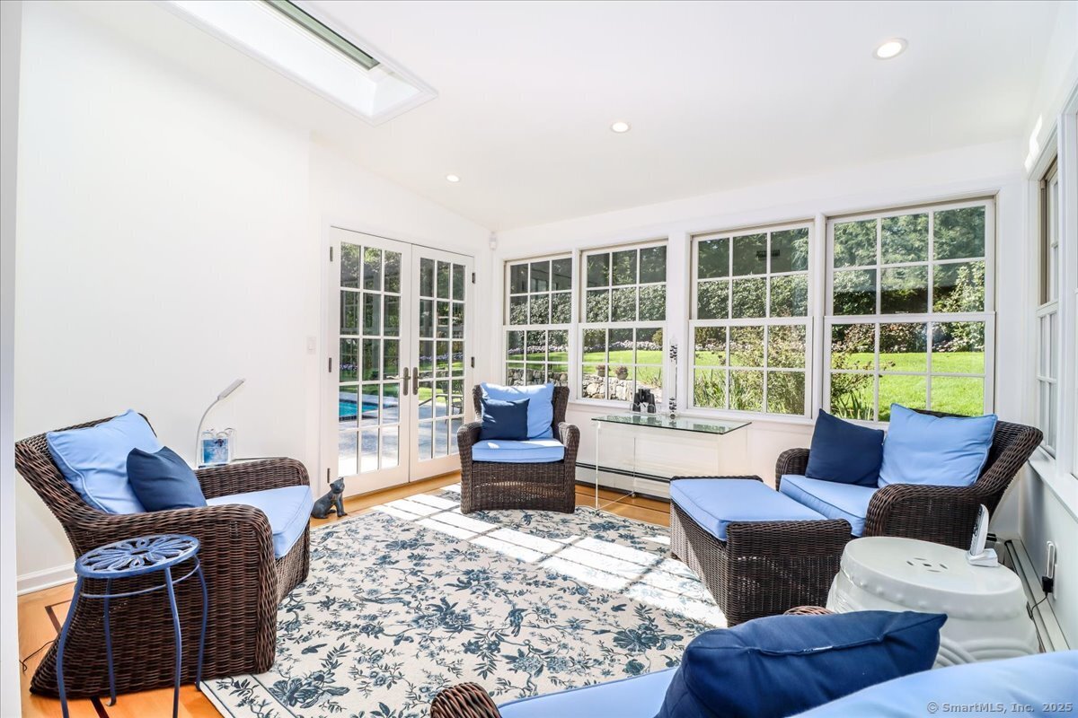 Stamford, Connecticut 06903, United States, 4 Bedrooms Bedrooms, ,3 BathroomsBathrooms,Residential,Active,227666