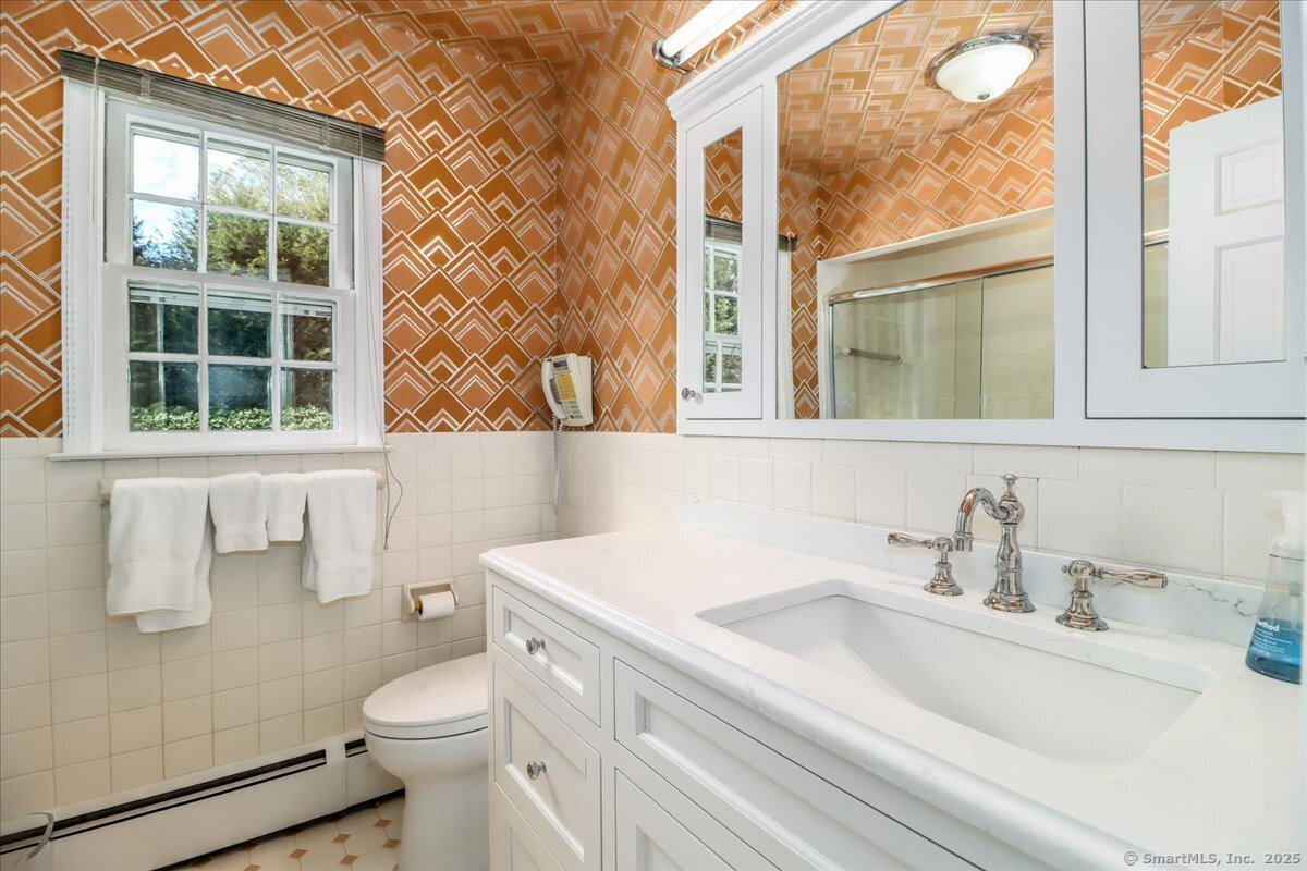 Stamford, Connecticut 06903, United States, 4 Bedrooms Bedrooms, ,3 BathroomsBathrooms,Residential,Active,227666