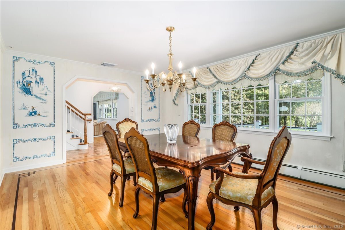 Stamford, Connecticut 06903, United States, 4 Bedrooms Bedrooms, ,3 BathroomsBathrooms,Residential,Active,227666