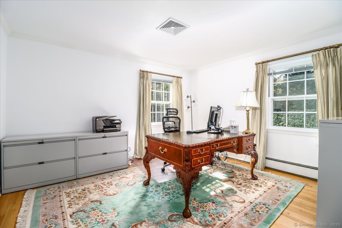 Stamford, Connecticut 06903, United States, 4 Bedrooms Bedrooms, ,3 BathroomsBathrooms,Residential,Active,227666