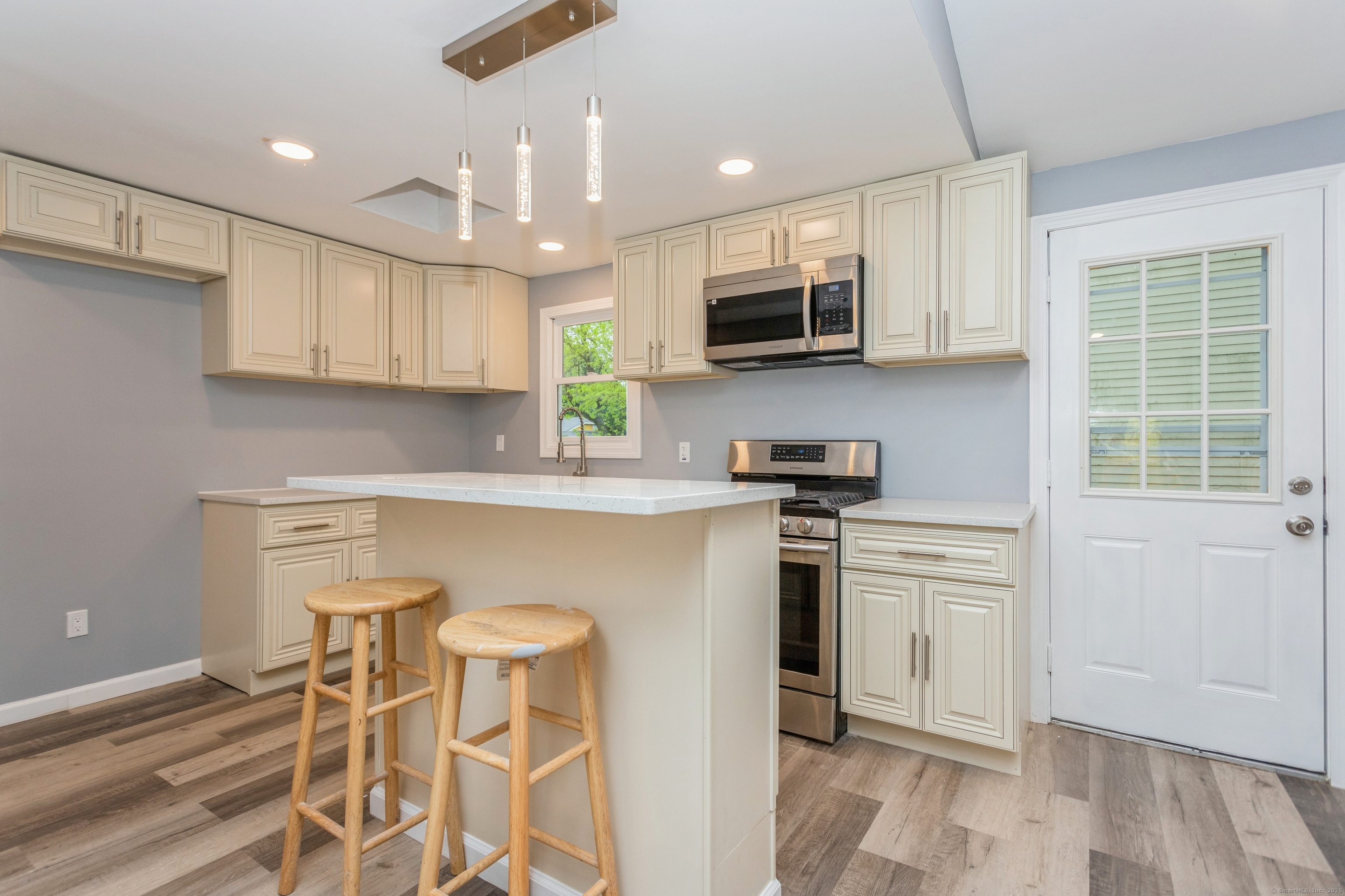 75 Edwards Street, Bridgeport, Connecticut image 9