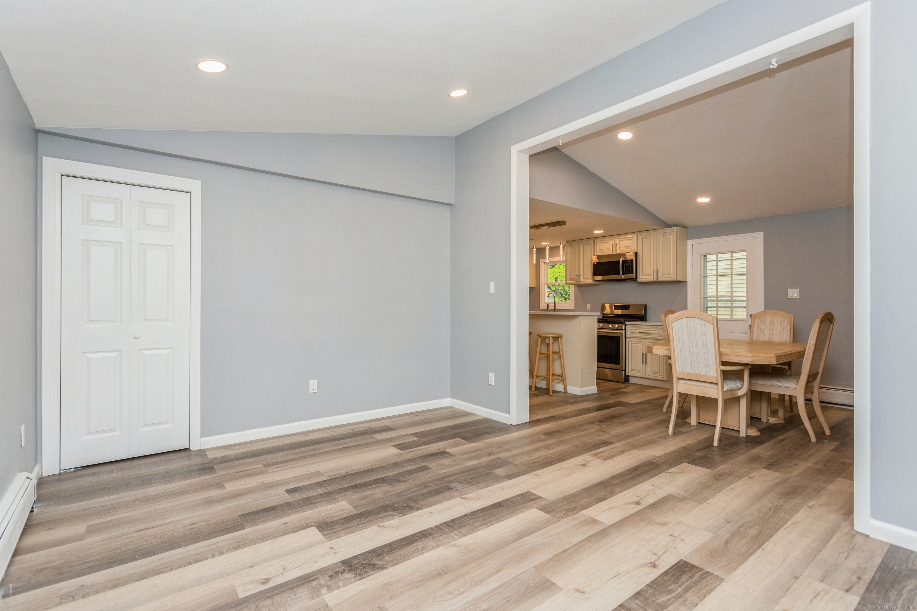 75 Edwards Street, Bridgeport, Connecticut image 5