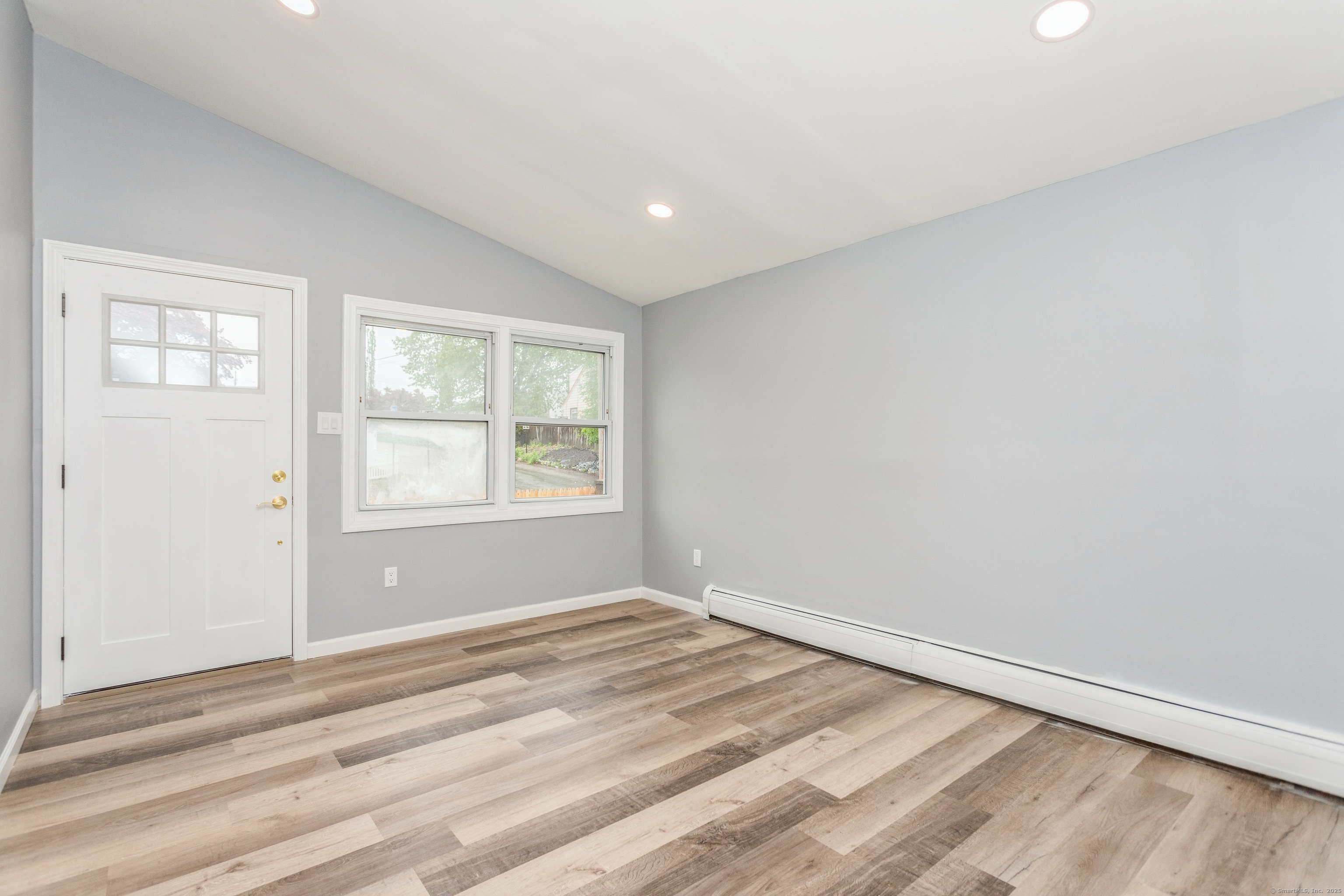 75 Edwards Street, Bridgeport, Connecticut image 3