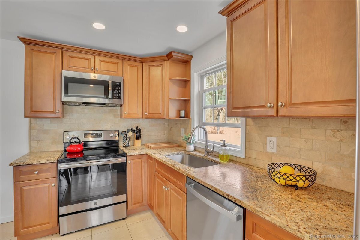 19 Wilcox Drive, Durham, Connecticut image 7