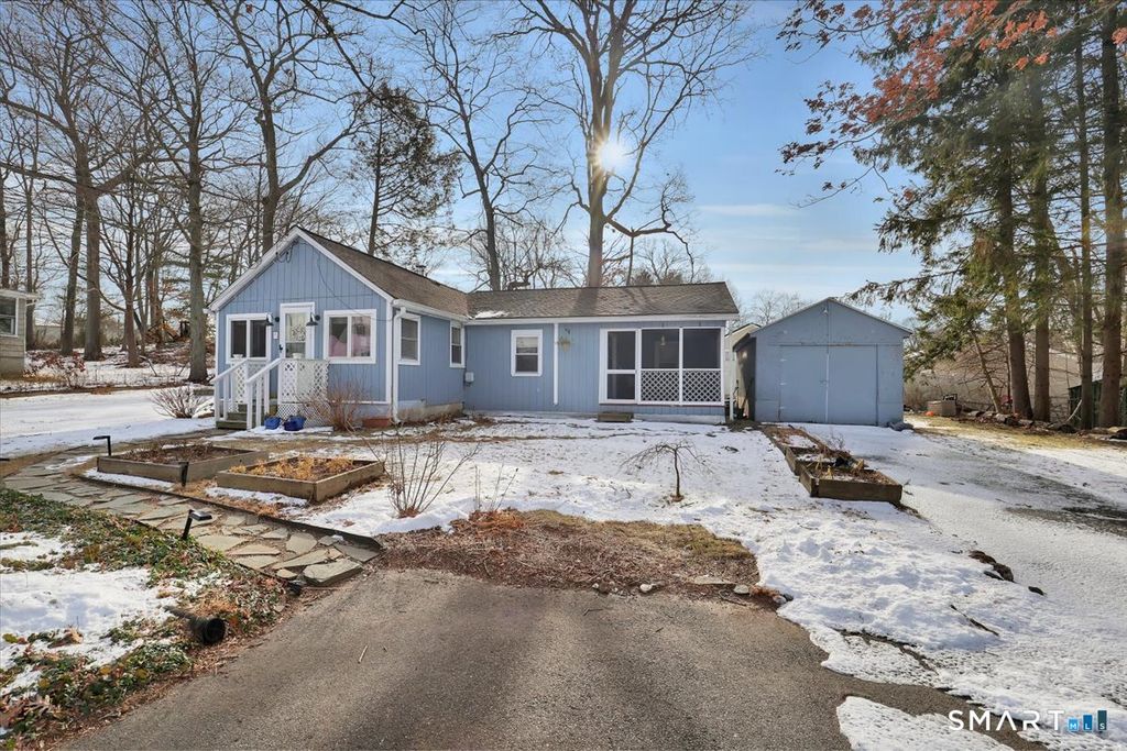 Photo of 5 Seminole Trail, East Hampton, CT 06424 (MLS # 24146764)
