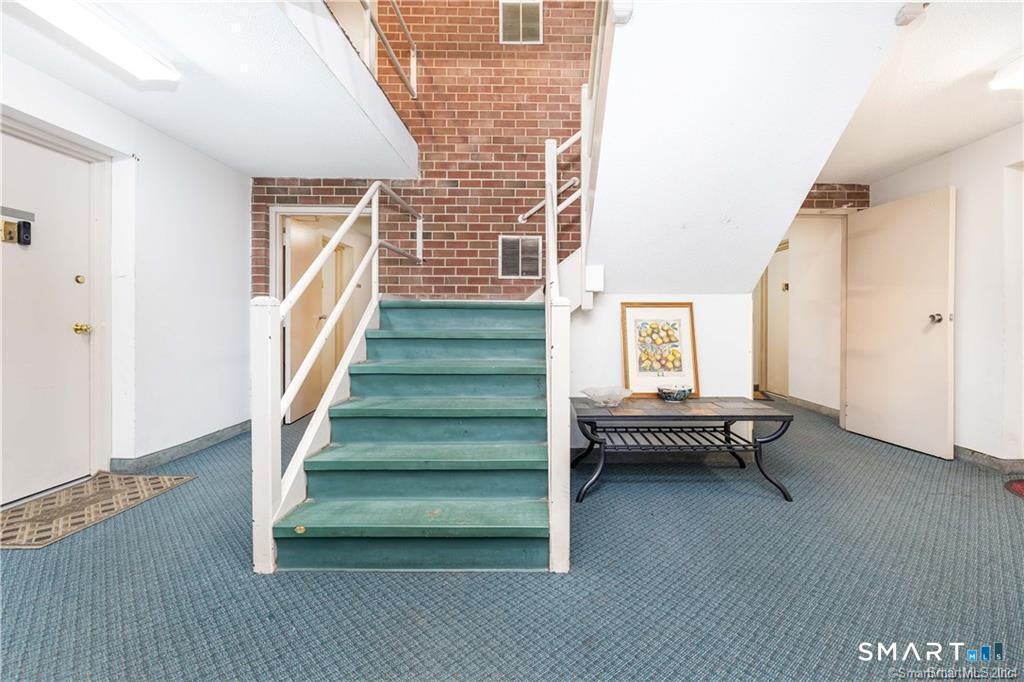108 Oakwood Avenue B1