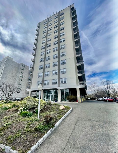 Tiny photo for 2370 North Avenue #12G, Bridgeport, CT 06604 (MLS # 24136784)