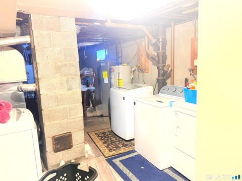 Tiny photo for 27 Manila Avenue, Woodbridge, CT 06525 (MLS # 24154388)