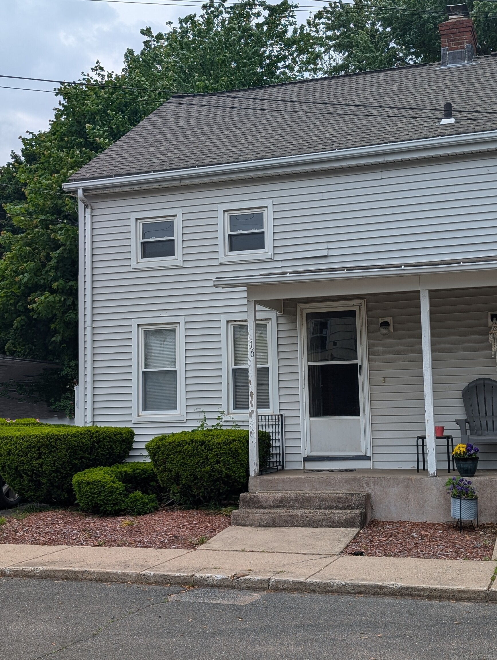 16 Maple Street