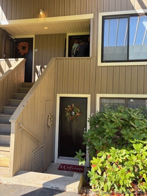 16 Pine Orchard Road APT 9