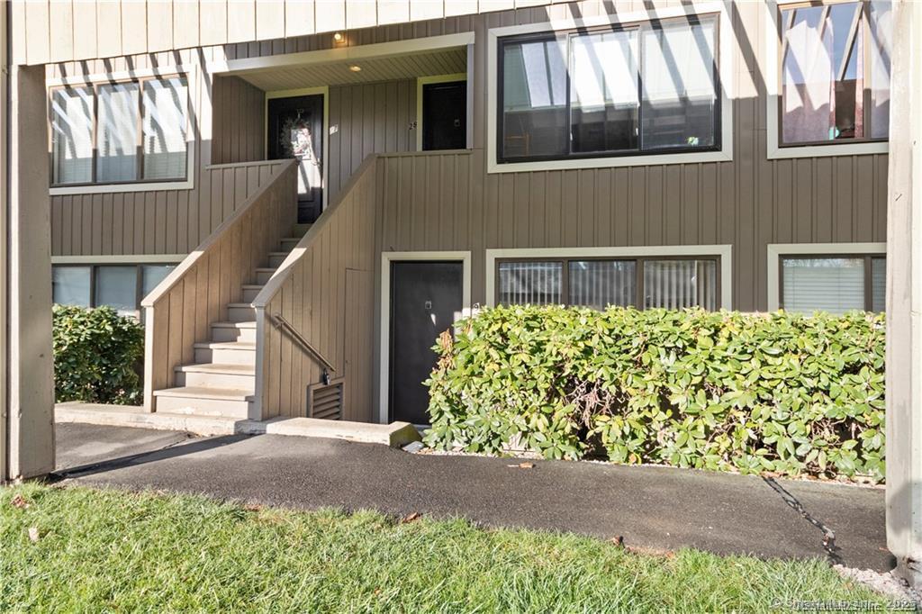 16 Pine Orchard Road APT 9