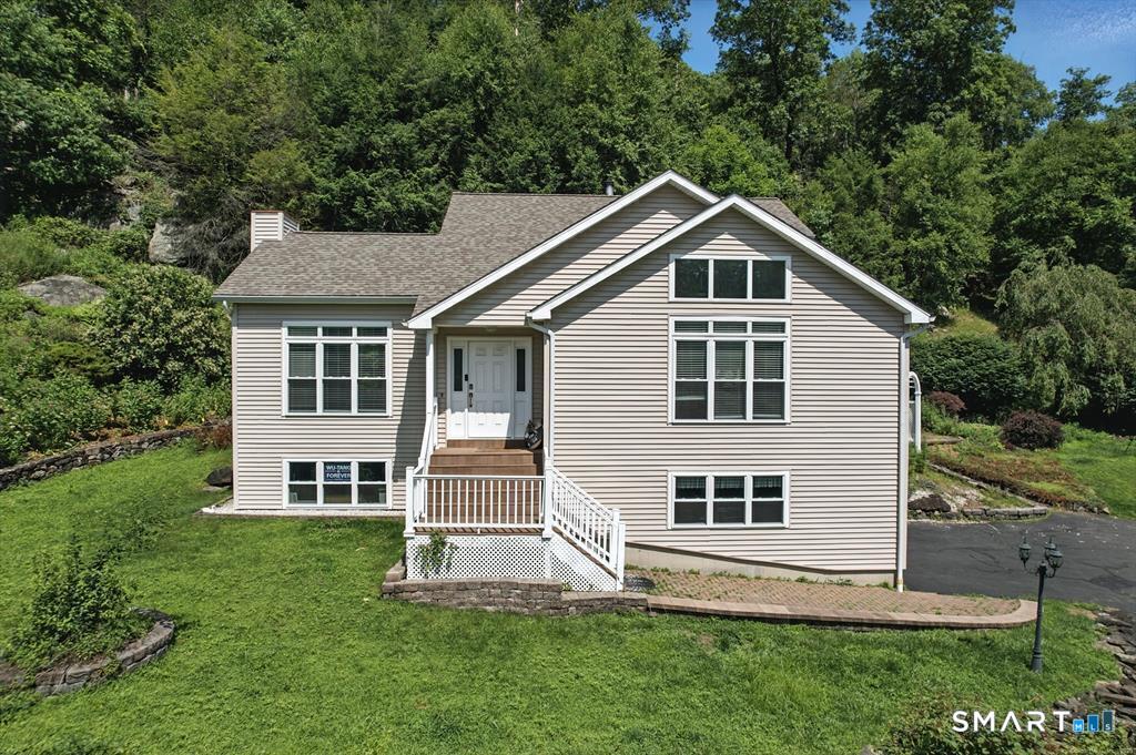 11 Squantz View Drive