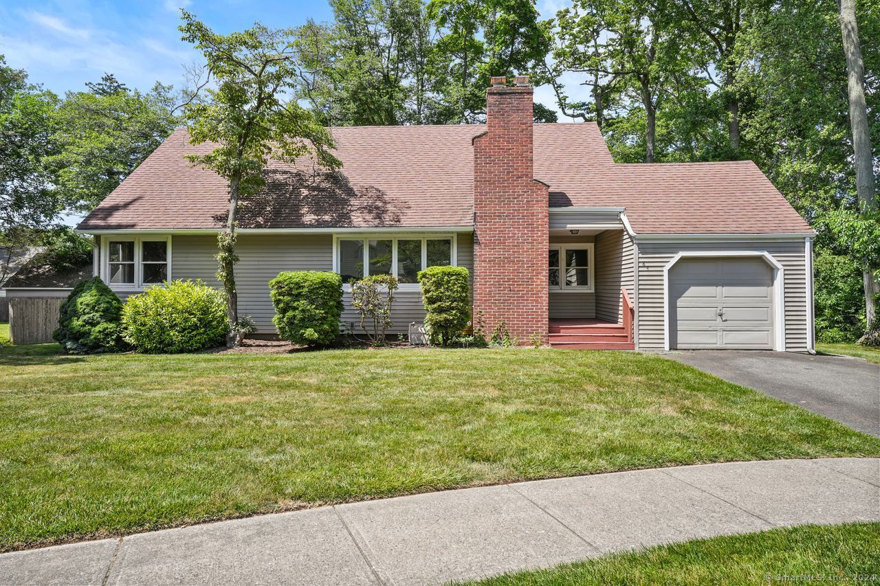 Property for Sale at 84 Champion Terrace, Stratford, Connecticut - Bedrooms: 4 
Bathrooms: 2 
Rooms: 7  - $499,000