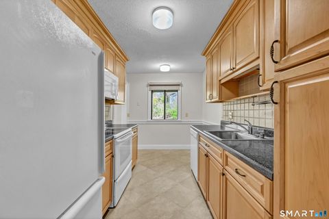 Tiny photo for 428 Heritage Village #A, Southbury, CT 06488 (MLS # 24162906)