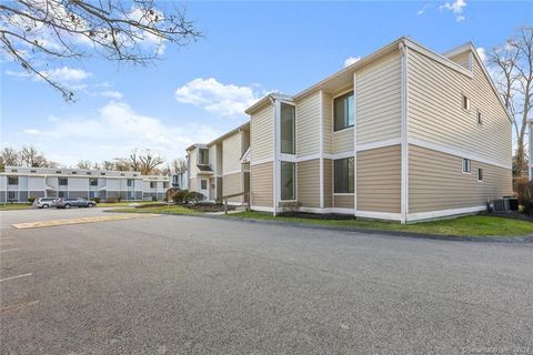 Tiny photo for 48 Olcott Way #48, Ridgefield, CT 06877 (MLS # 24155497)