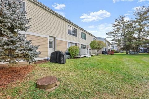 Tiny photo for 48 Olcott Way #48, Ridgefield, CT 06877 (MLS # 24155497)