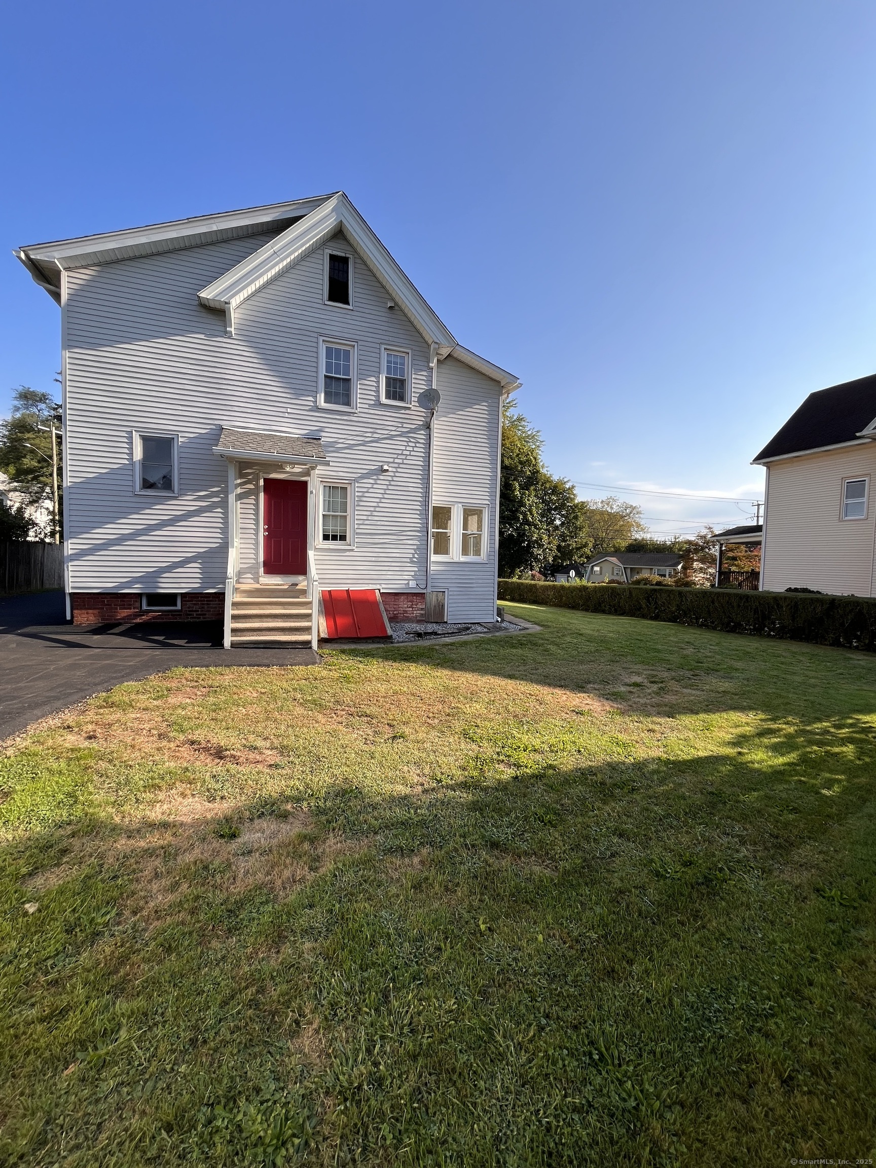 702 Farmington Avenue 702