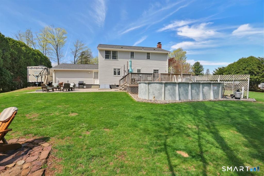 Photo of 24 Meadowood Drive, Middletown, CT 06457 (MLS # 24168515)