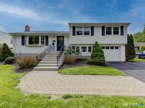 Photo of 25 King Edward Road, West Hartford, CT 06117 (MLS # 24174807)