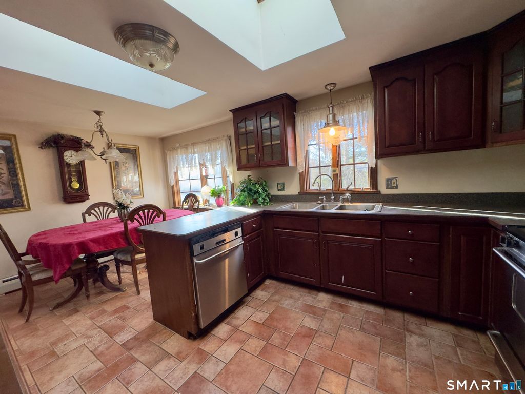 Photo of 7 Blue Meadow Road, Bristol, CT 06010 (MLS # 24143727)