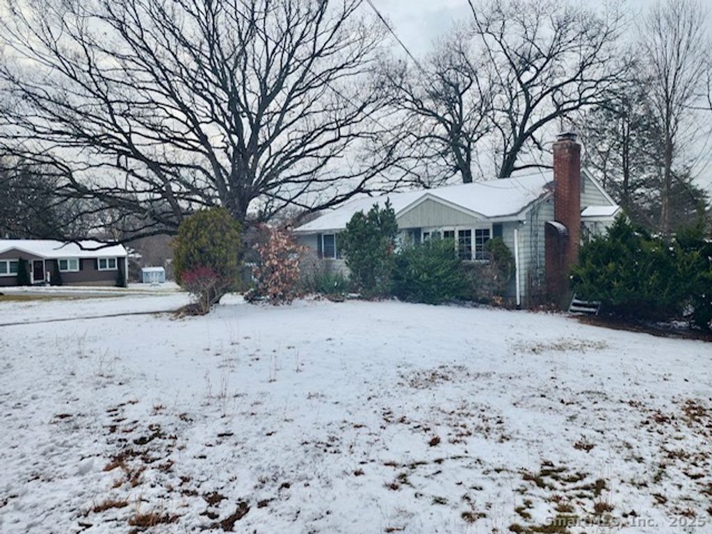 Photo of 7 Blue Meadow Road, Bristol, CT 06010 (MLS # 24143727)