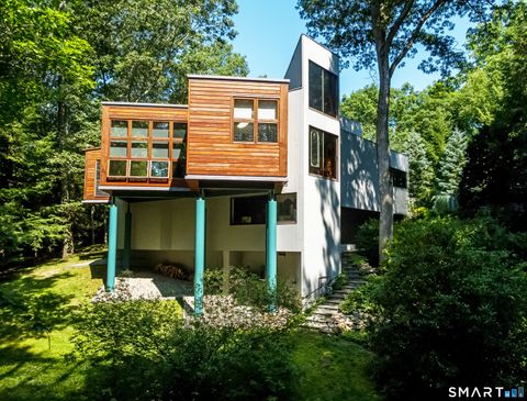 Photo of 14 Codfish Lane, Weston, CT 06883 (MLS # 24150722)