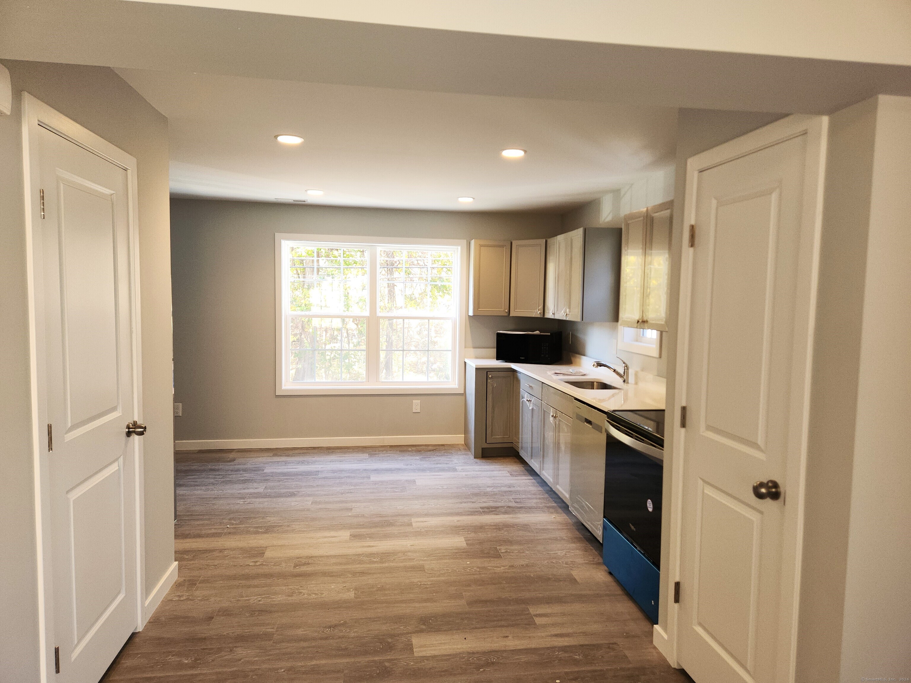 42 Nashville Road 5