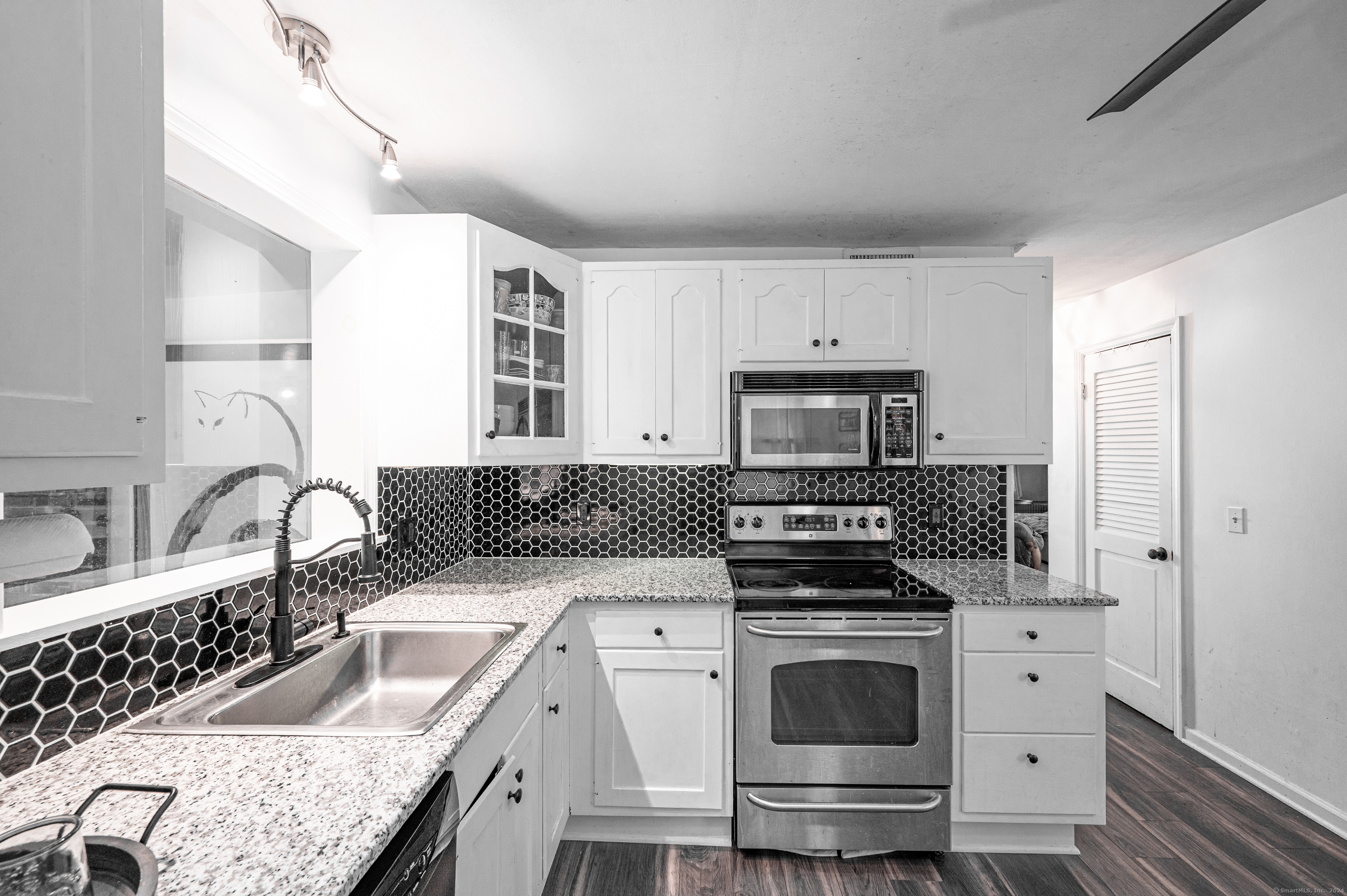 65 Rena Place, Fairfield, Connecticut image 12