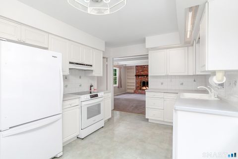 Tiny photo for 29 Hungry Hill Circle, Guilford, CT 06437 (MLS # 24173324)