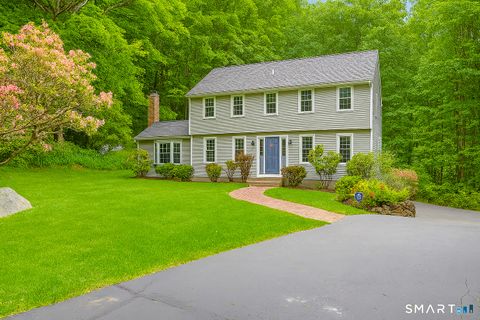 29 Hungry Hill Circle Guilford CT 06437