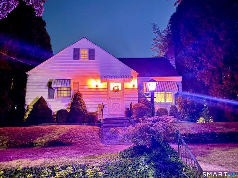 Tiny photo for 253 Kneeland Road, New Haven, CT 06512 (MLS # 24157646)