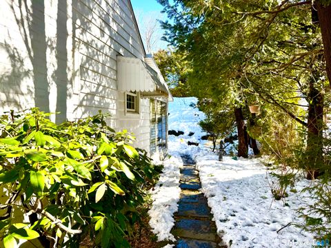 Tiny photo for 253 Kneeland Road, New Haven, CT 06512 (MLS # 24157646)