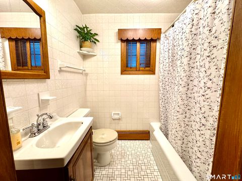 Tiny photo for 253 Kneeland Road, New Haven, CT 06512 (MLS # 24157646)