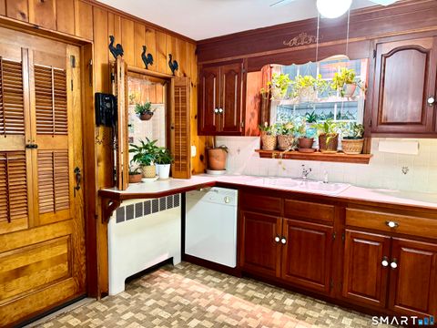 Tiny photo for 253 Kneeland Road, New Haven, CT 06512 (MLS # 24157646)