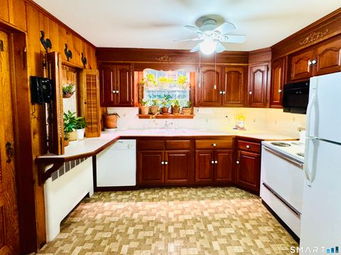 Tiny photo for 253 Kneeland Road, New Haven, CT 06512 (MLS # 24157646)