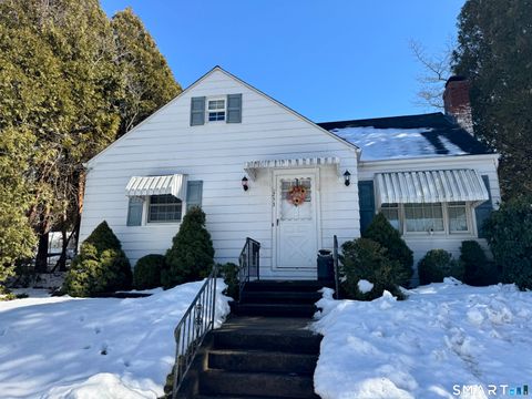 Photo of 253 Kneeland Road, New Haven, CT 06512 (MLS # 24157646)
