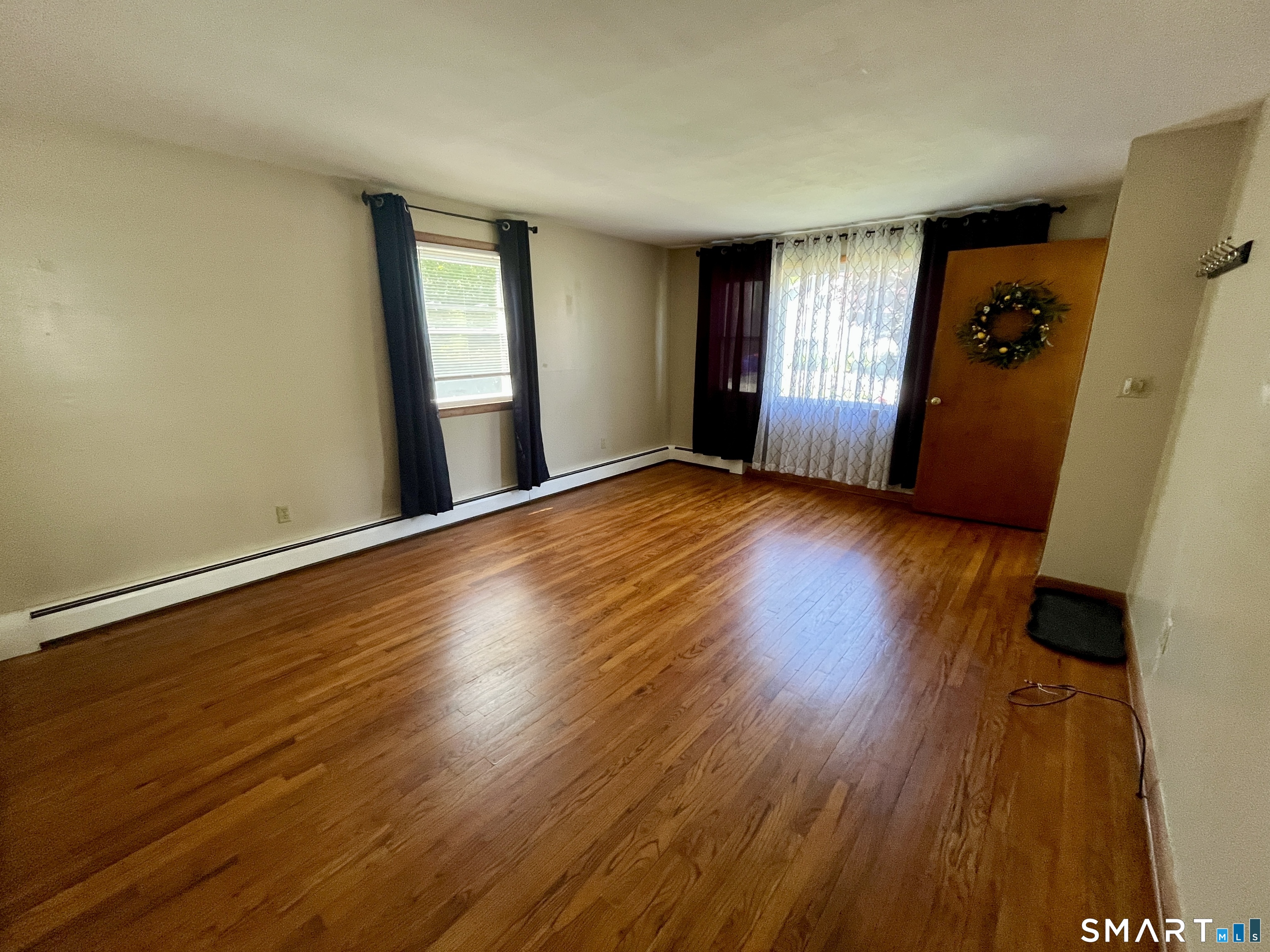 35 Warsaw Street First floor