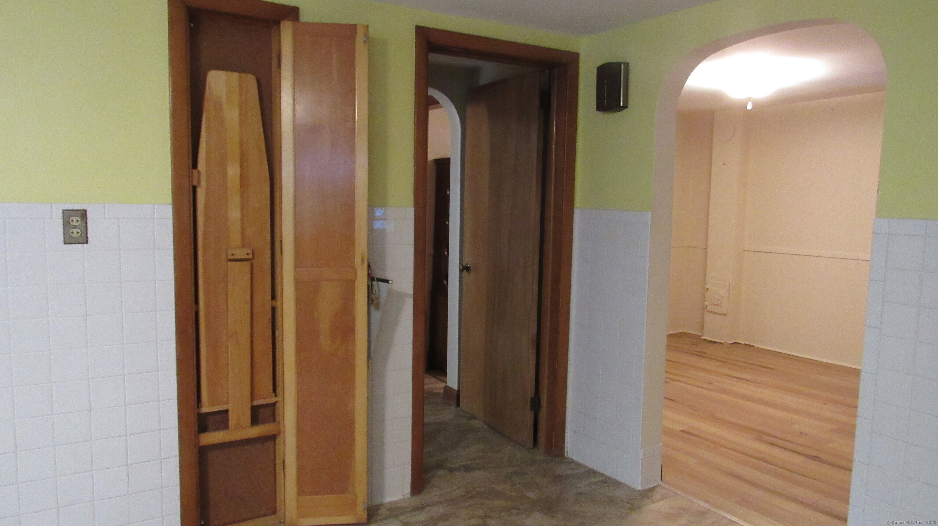 2189 Torringford West Street, Torrington, Connecticut image 13