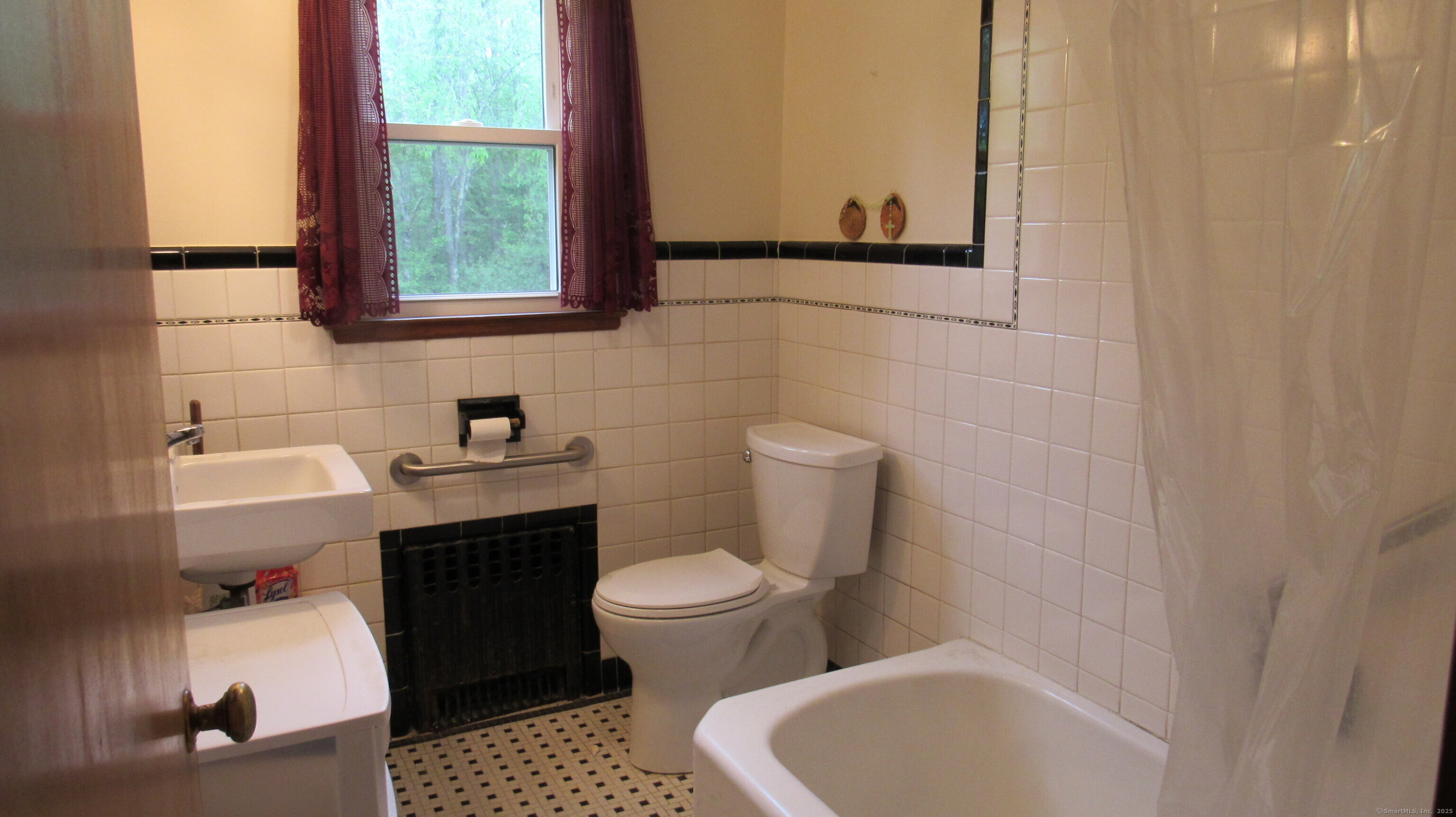 2189 Torringford West Street, Torrington, Connecticut image 18