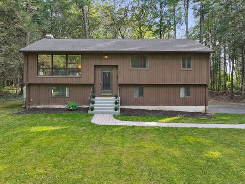21 Berkshire Way Simsbury CT 06070