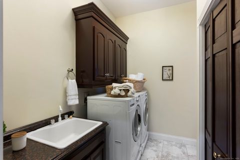 Tiny photo for 13 Chatsworth Place, Farmington, CT 06032 (MLS # 24155908)