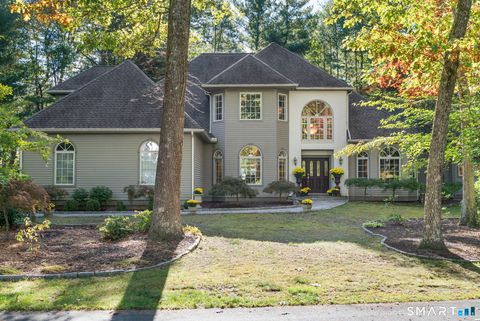 Photo of 13 Chatsworth Place, Farmington, CT 06032 (MLS # 24155908)