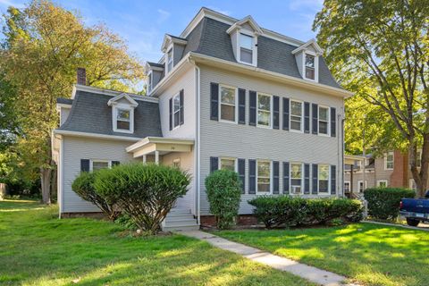 Photo of 36 Woodbridge Street, Manchester, CT 06042 (MLS # 24133143)