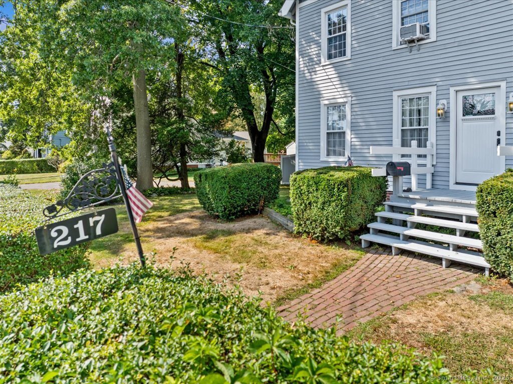 217 Huntington Road
