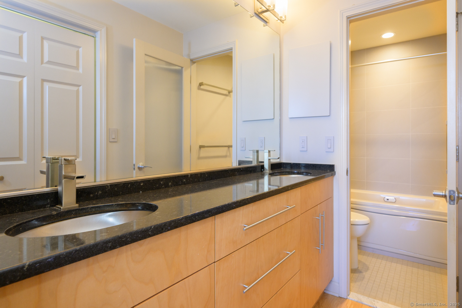 235 E River Drive #APT 205, East Hartford, Connecticut image 22
