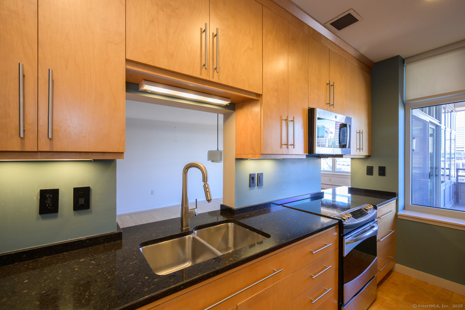 235 E River Drive #APT 205, East Hartford, Connecticut image 12