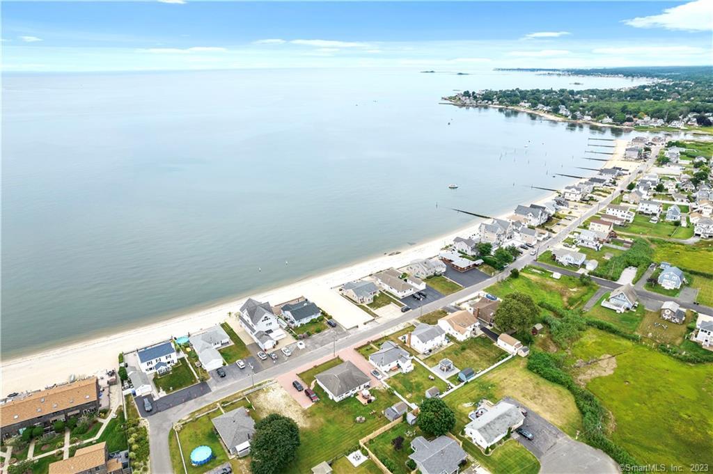 8 Belaire Manor