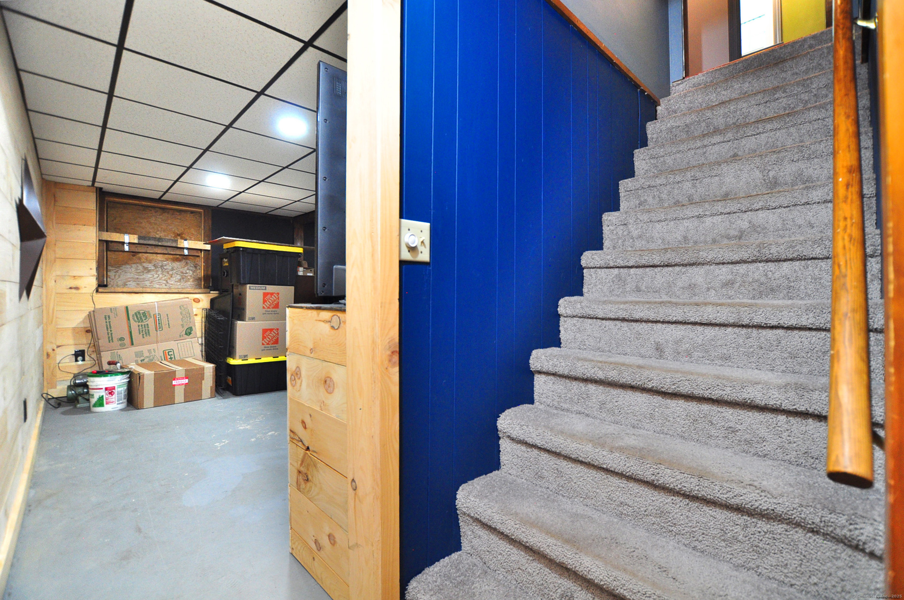 New Hartford, Connecticut 06057, United States, 4 Bedrooms Bedrooms, ,2 BathroomsBathrooms,Residential,Pending,205248