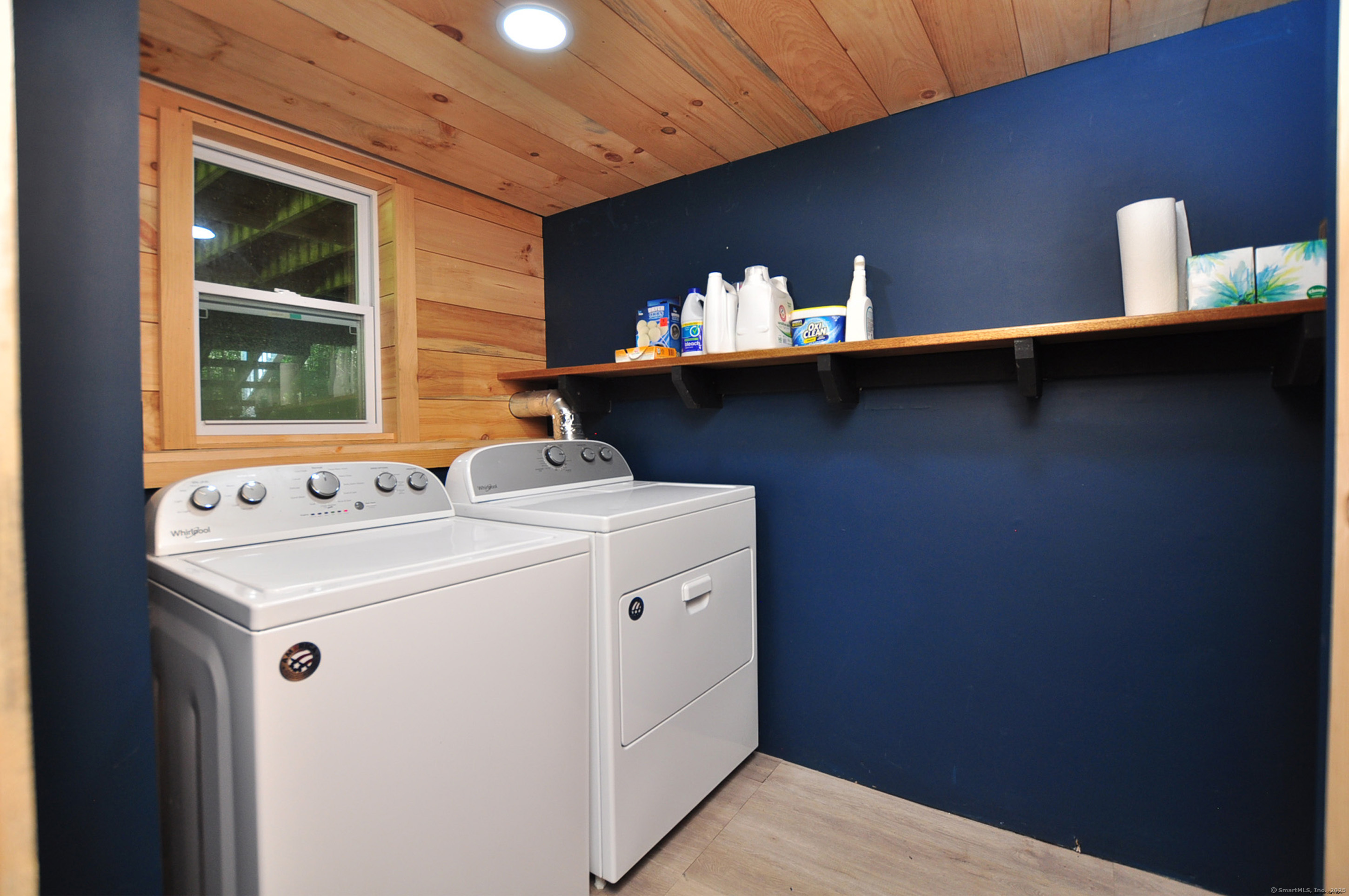 New Hartford, Connecticut 06057, United States, 4 Bedrooms Bedrooms, ,2 BathroomsBathrooms,Residential,Pending,205248